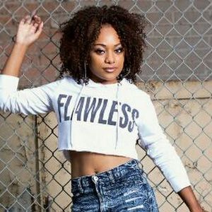 Meet your Posher, Whitney